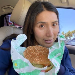 Meet your Posher, Ally